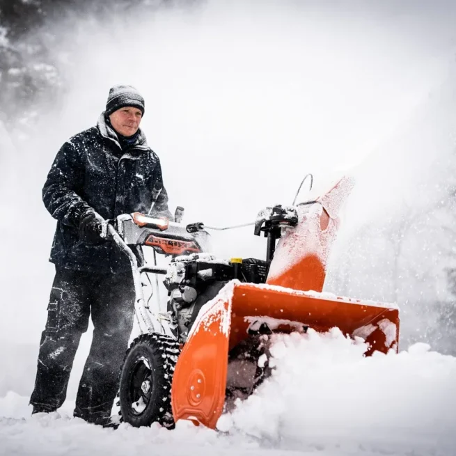 Ariens Deluxe 28" 252cc Two-Stage Gas Snow Blower with Electric Start & Auto-Turn (921070)